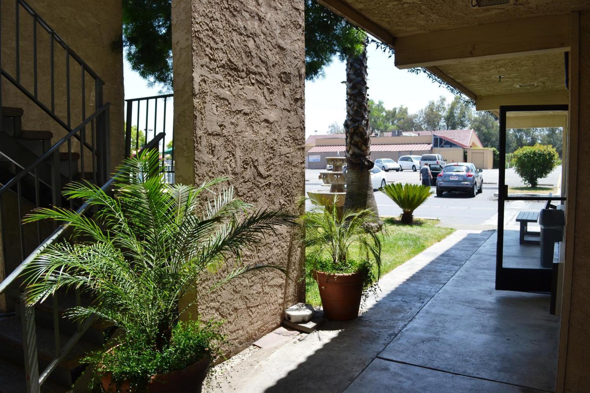 Fresno Inn Exterior photo