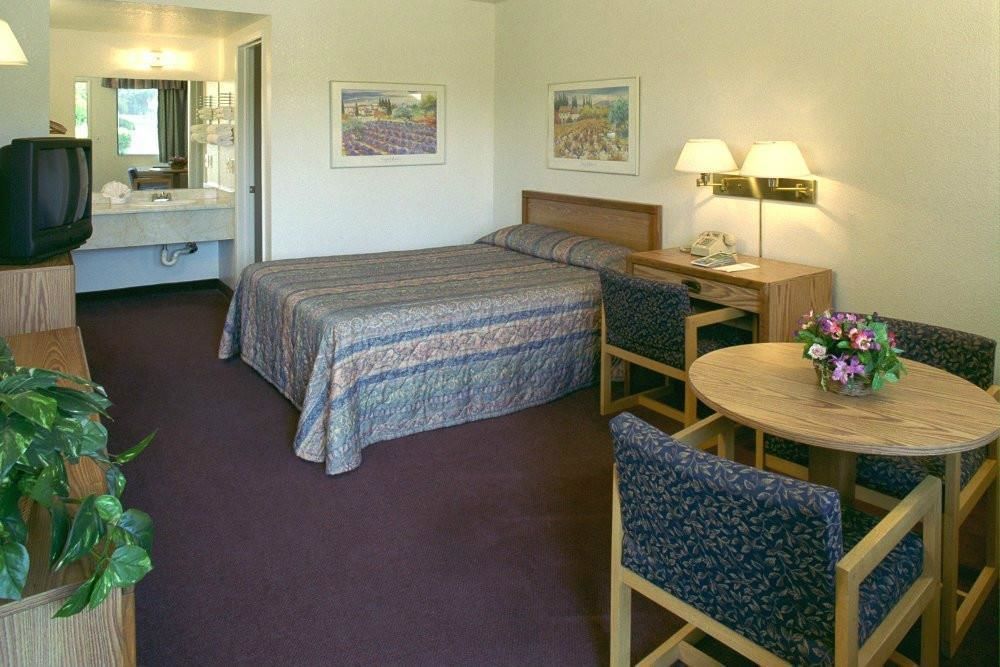Fresno Inn Room photo